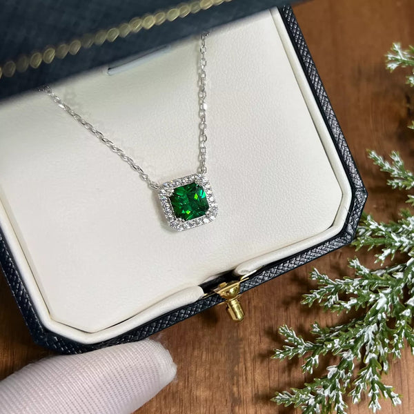 EMERALD SQUARE NECKLACE INLAID WITH CUBIC ZIRCONIA